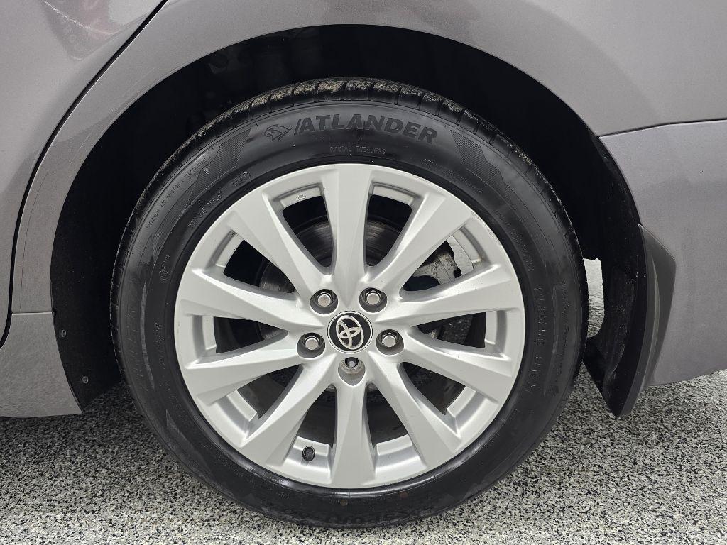 Toyota Camry SE 2020