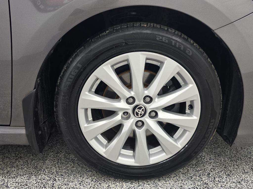 Toyota Camry SE 2020