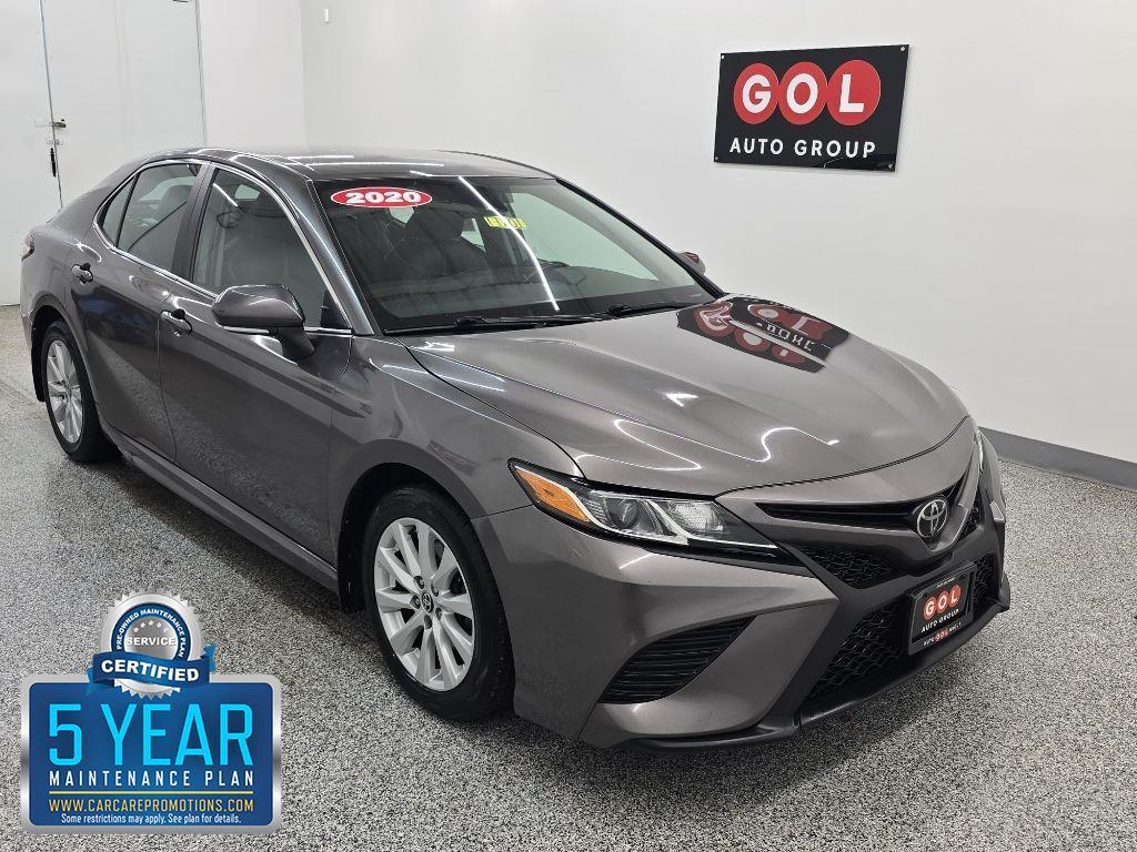 Toyota Camry SE 2020