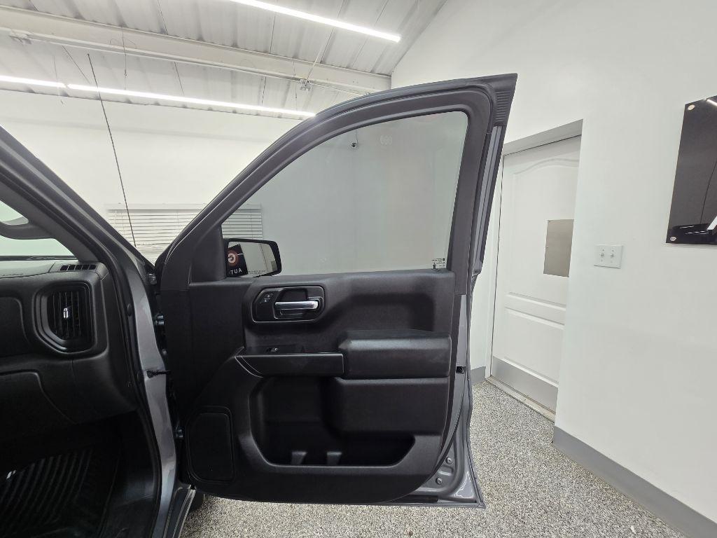 Chevrolet Silverado 1500 Custom Crew Cab Short Box 2WD 2020
