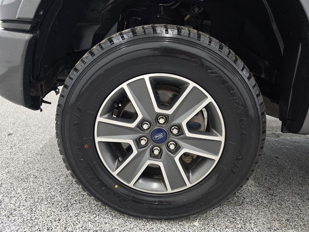 Ford F-150 XL SuperCrew 5.5-ft. Bed 4WD 2015