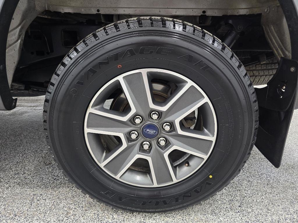 Ford F-150 XL SuperCrew 5.5-ft. Bed 4WD 2015