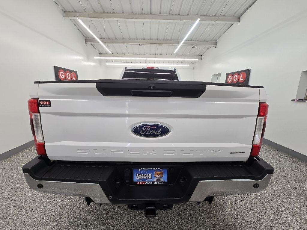 Ford F-250 SD Lariat Crew Cab 2WD 2019
