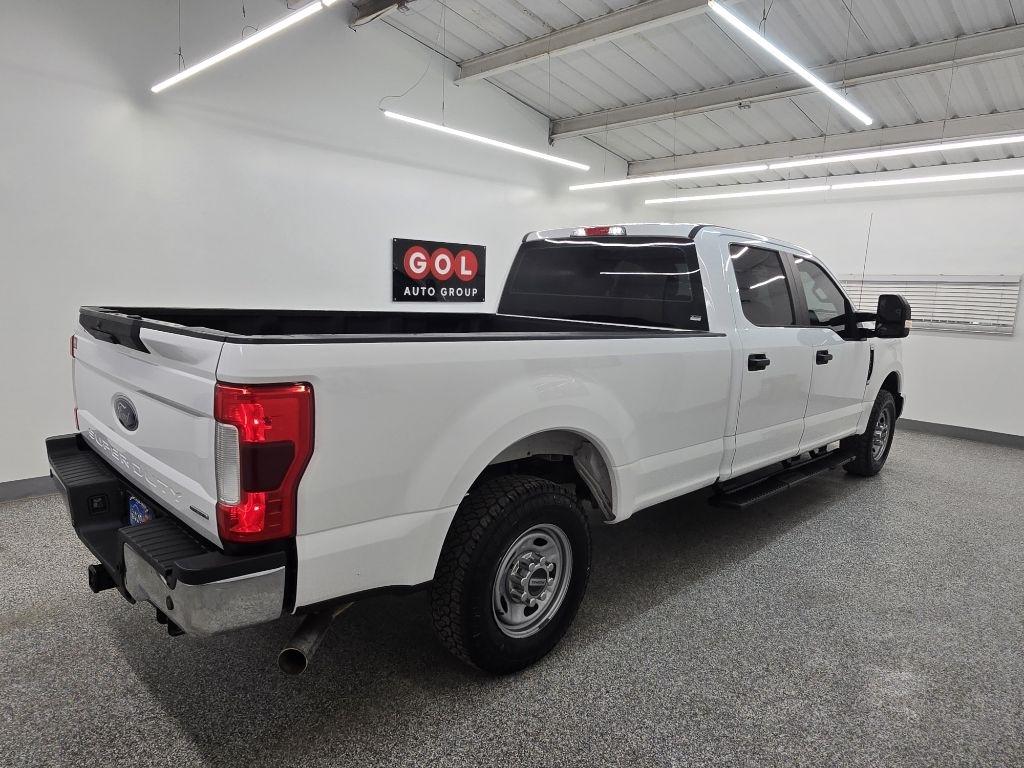 Ford F-250 SD Lariat Crew Cab 2WD 2019