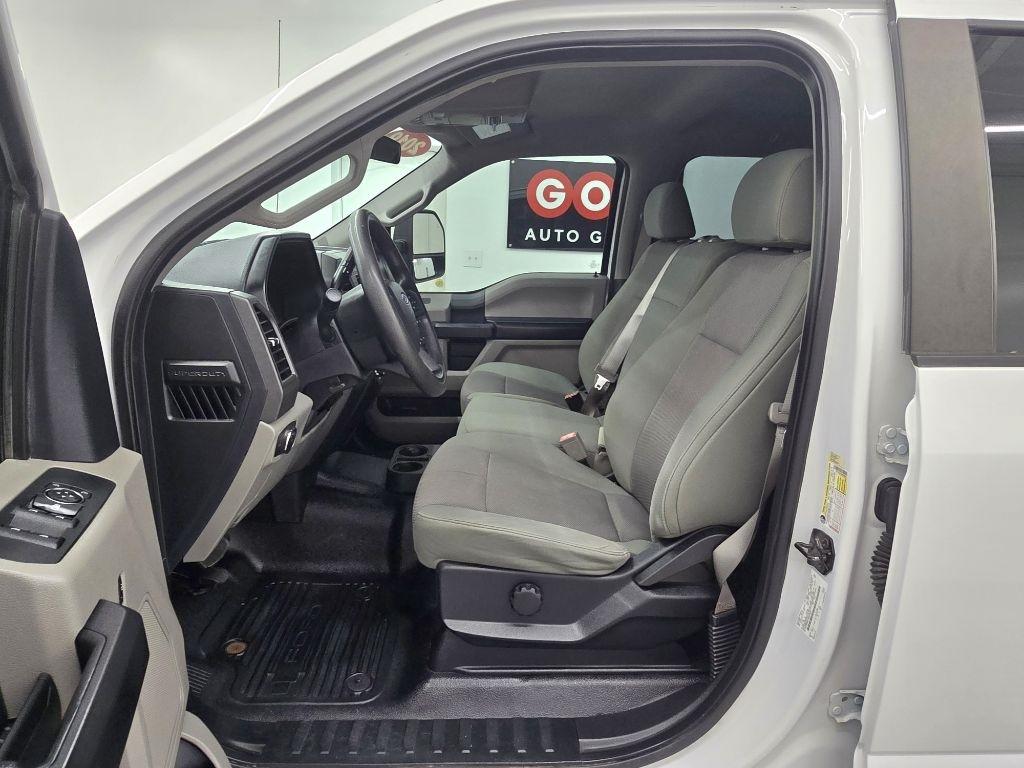 Ford F-250 SD Lariat Crew Cab 2WD 2019