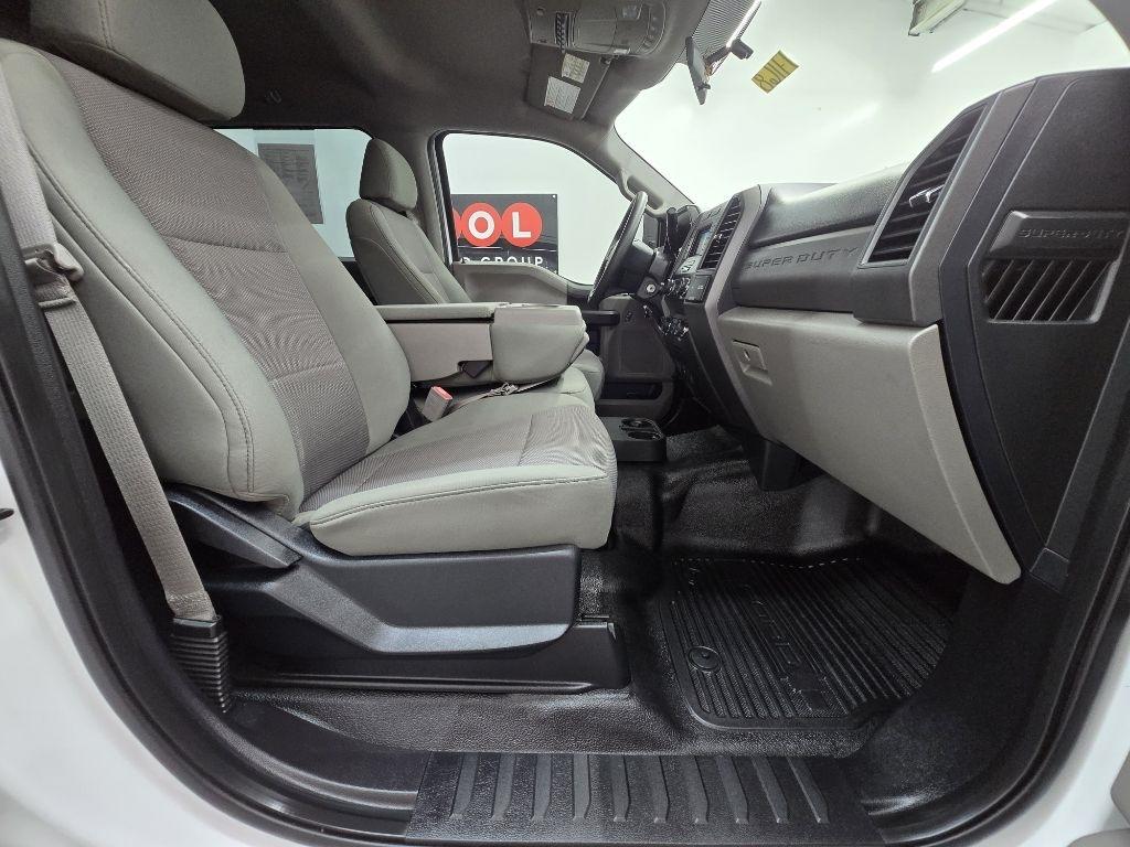 Ford F-250 SD Lariat Crew Cab 2WD 2019