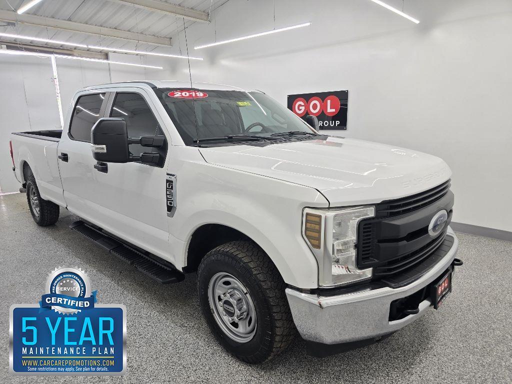 Ford F-250 SD Lariat Crew Cab 2WD 2019