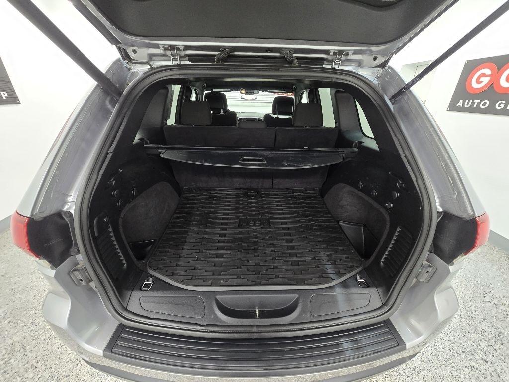 Jeep Grand Cherokee Laredo 4WD 2020