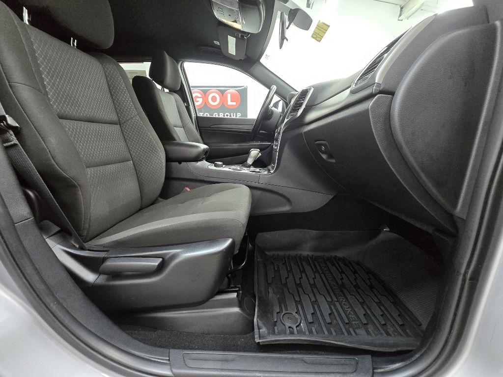 Jeep Grand Cherokee Laredo 4WD 2020