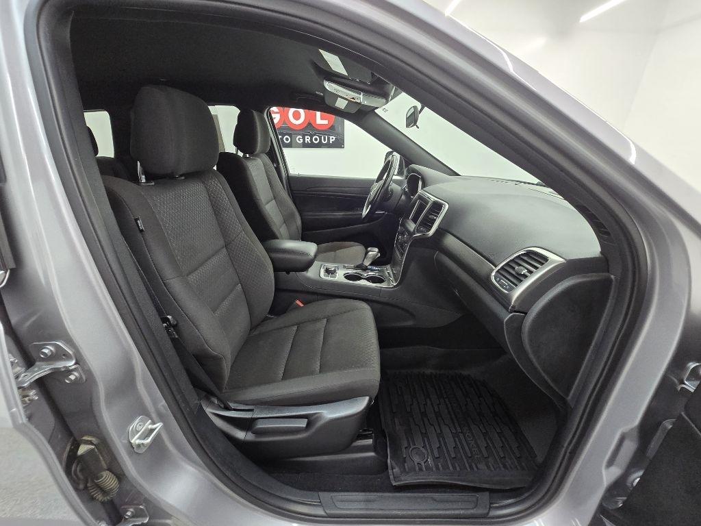 Jeep Grand Cherokee Laredo 4WD 2020