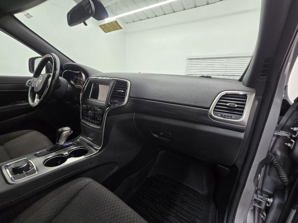 Jeep Grand Cherokee Laredo 4WD 2020