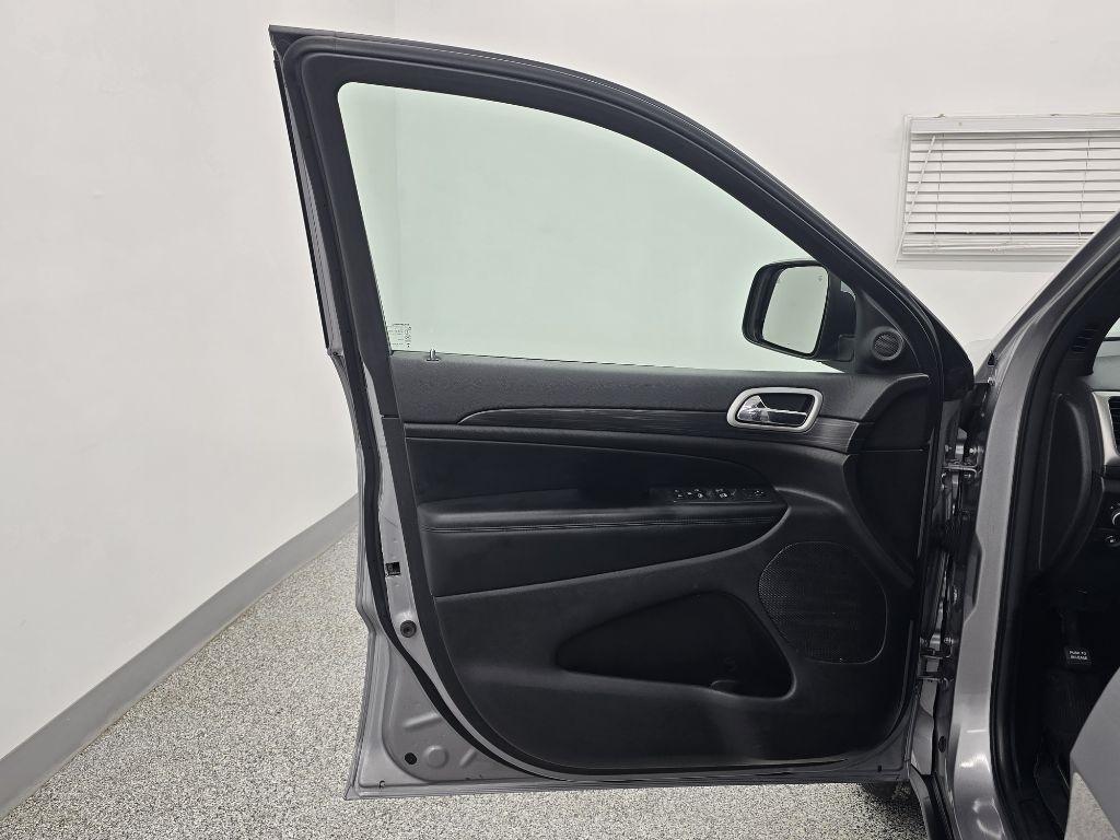 Jeep Grand Cherokee Laredo 4WD 2020