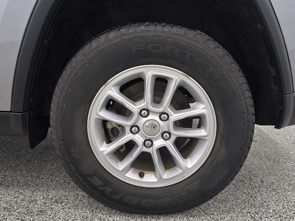 Jeep Grand Cherokee Laredo 4WD 2020