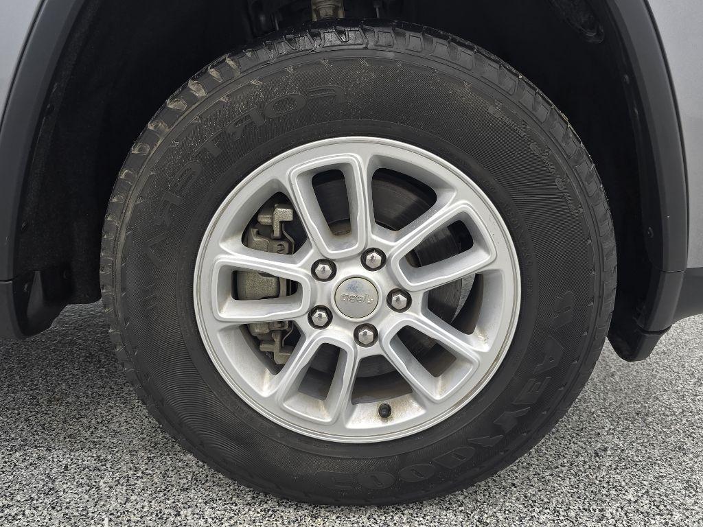 Jeep Grand Cherokee Laredo 4WD 2020