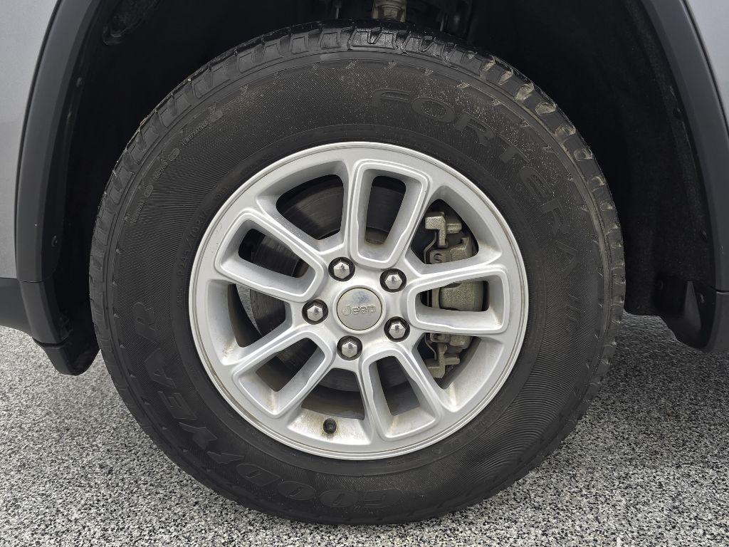 Jeep Grand Cherokee Laredo 4WD 2020