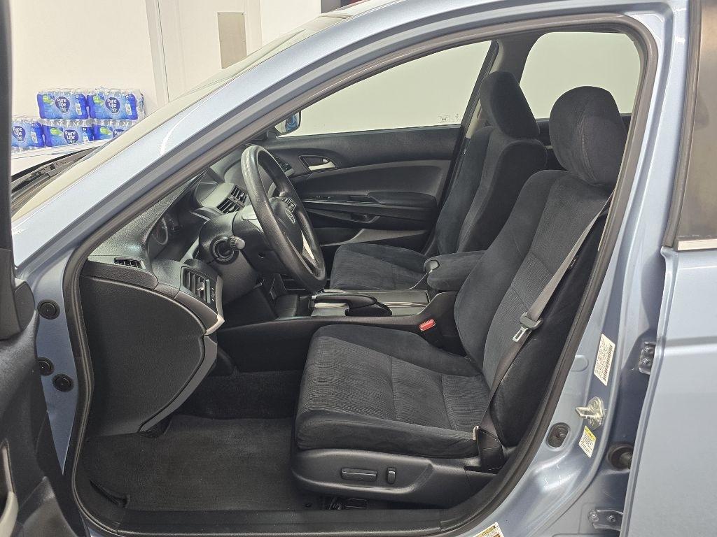 Honda Accord LX-P Sedan AT 2012