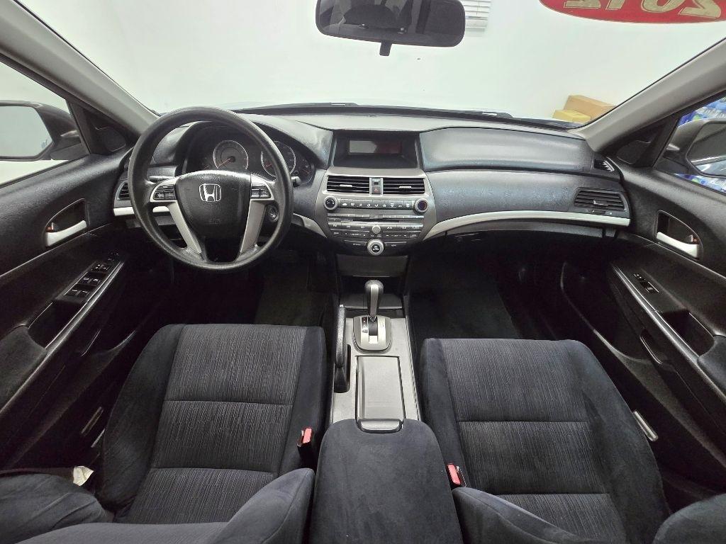 Honda Accord LX-P Sedan AT 2012