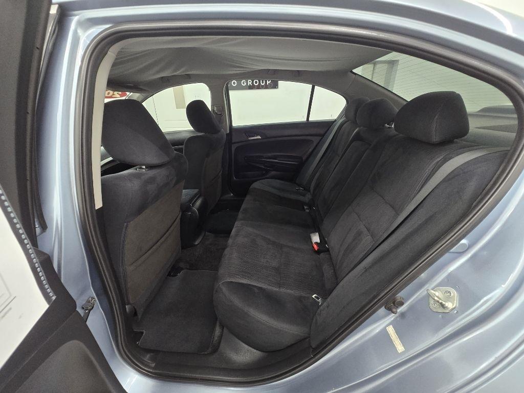 Honda Accord LX-P Sedan AT 2012