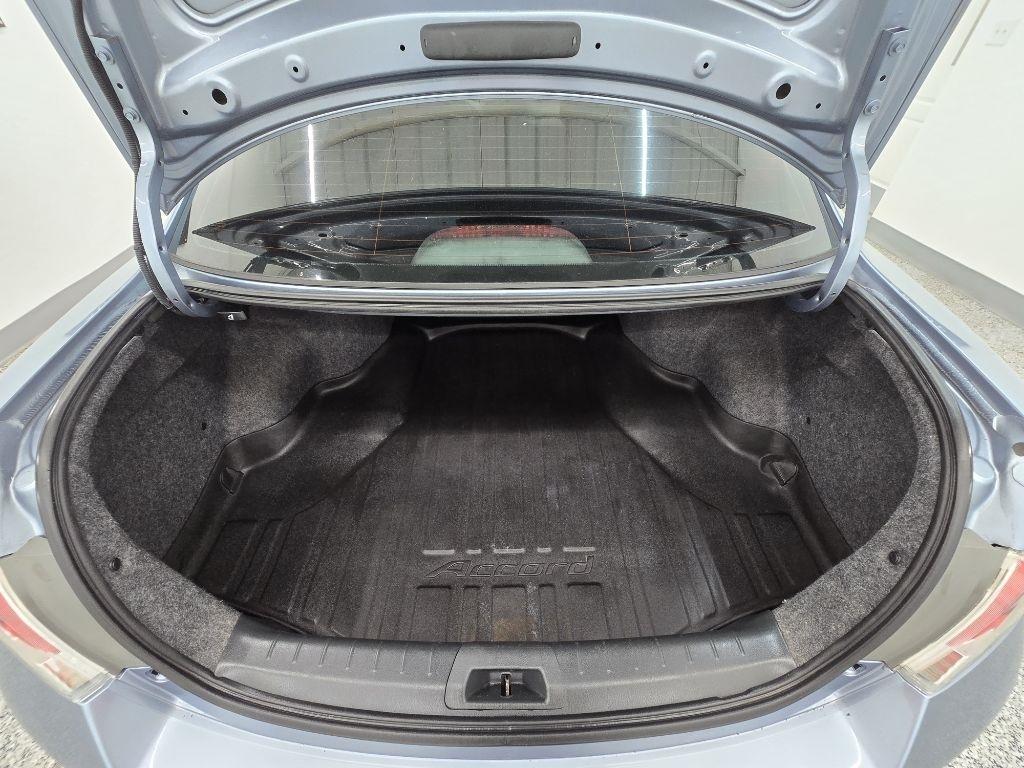 Honda Accord LX-P Sedan AT 2012