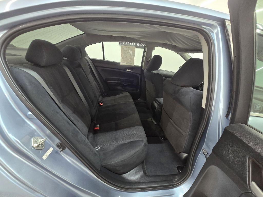 Honda Accord LX-P Sedan AT 2012