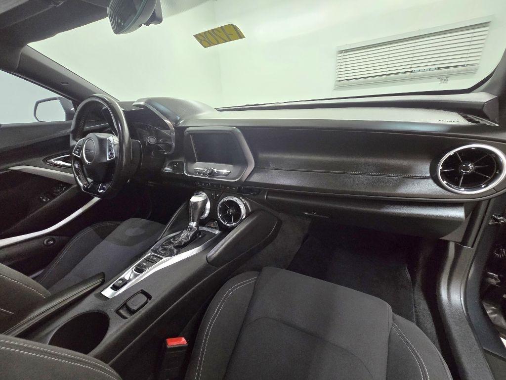 Chevrolet Camaro 1LT Coupe 8A 2018