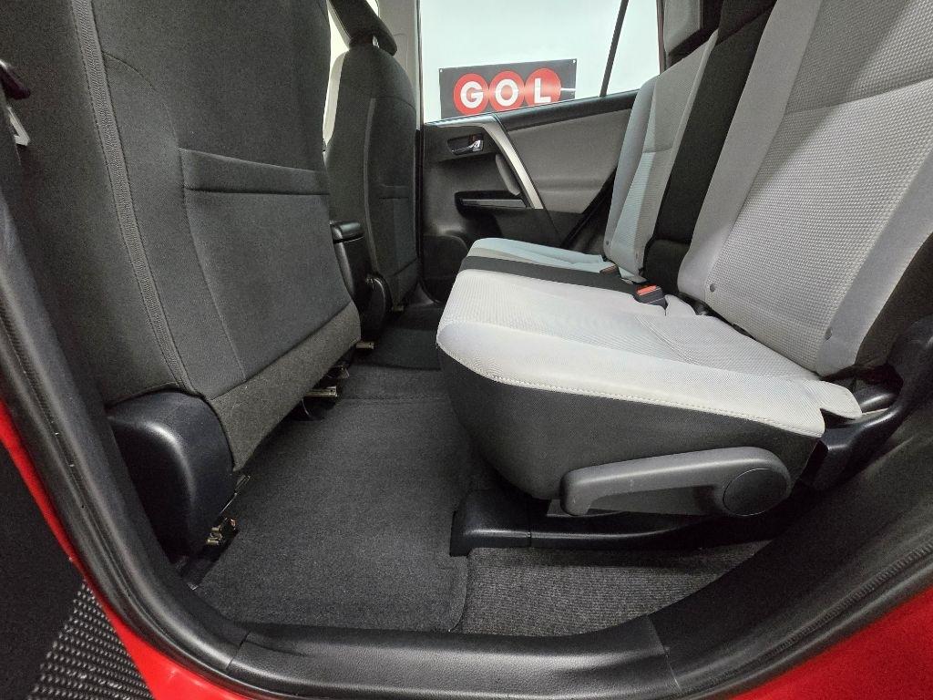 Toyota RAV4 XLE FWD 2016