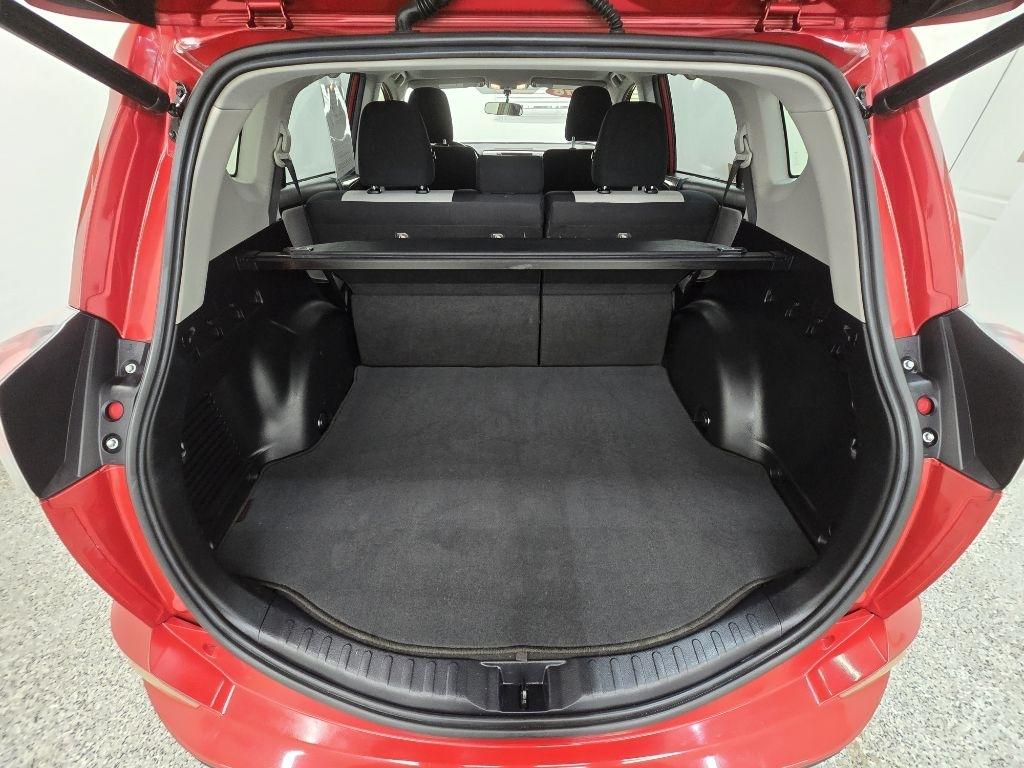 Toyota RAV4 XLE FWD 2016