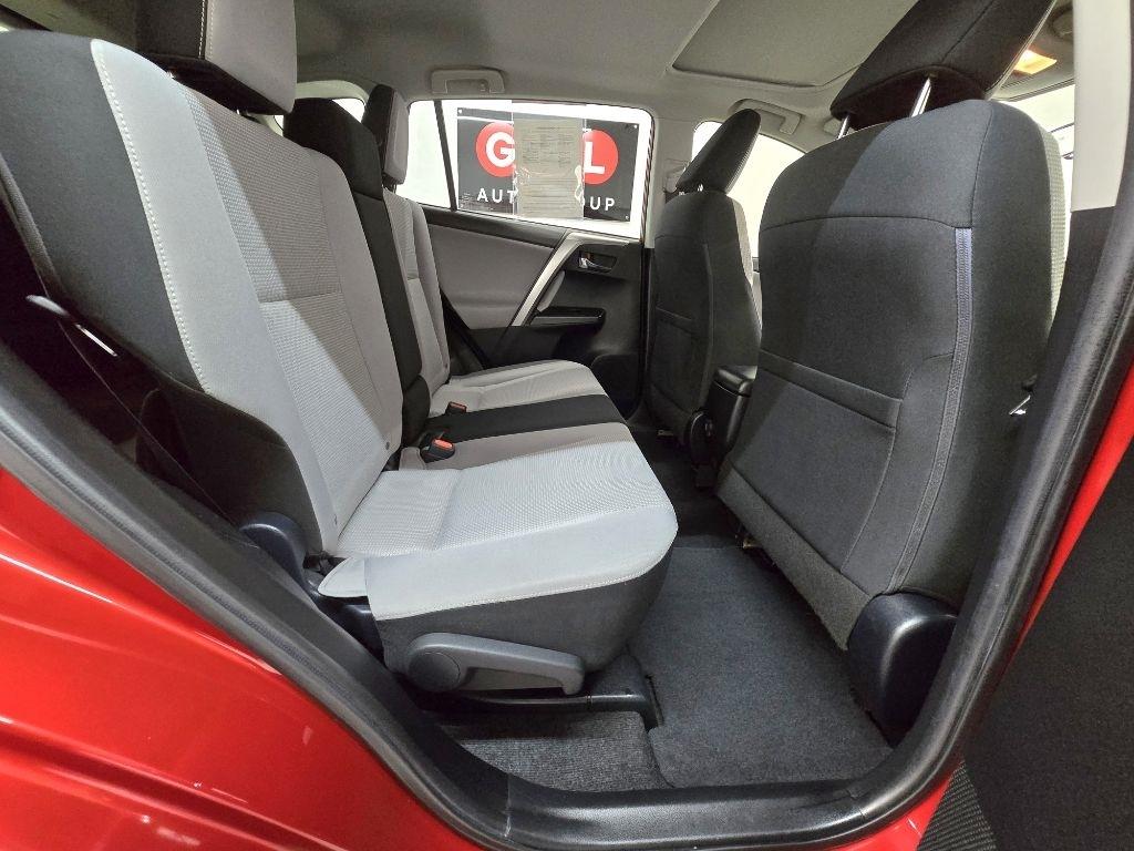 Toyota RAV4 XLE FWD 2016