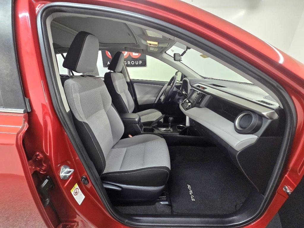 Toyota RAV4 XLE FWD 2016