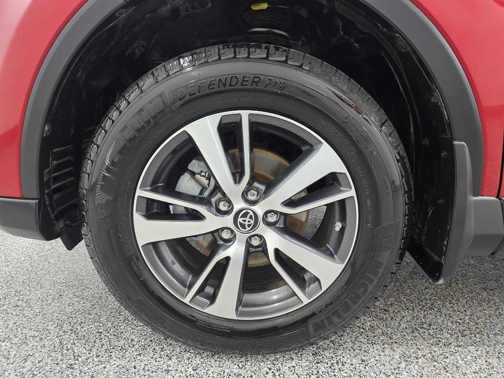 Toyota RAV4 XLE FWD 2016
