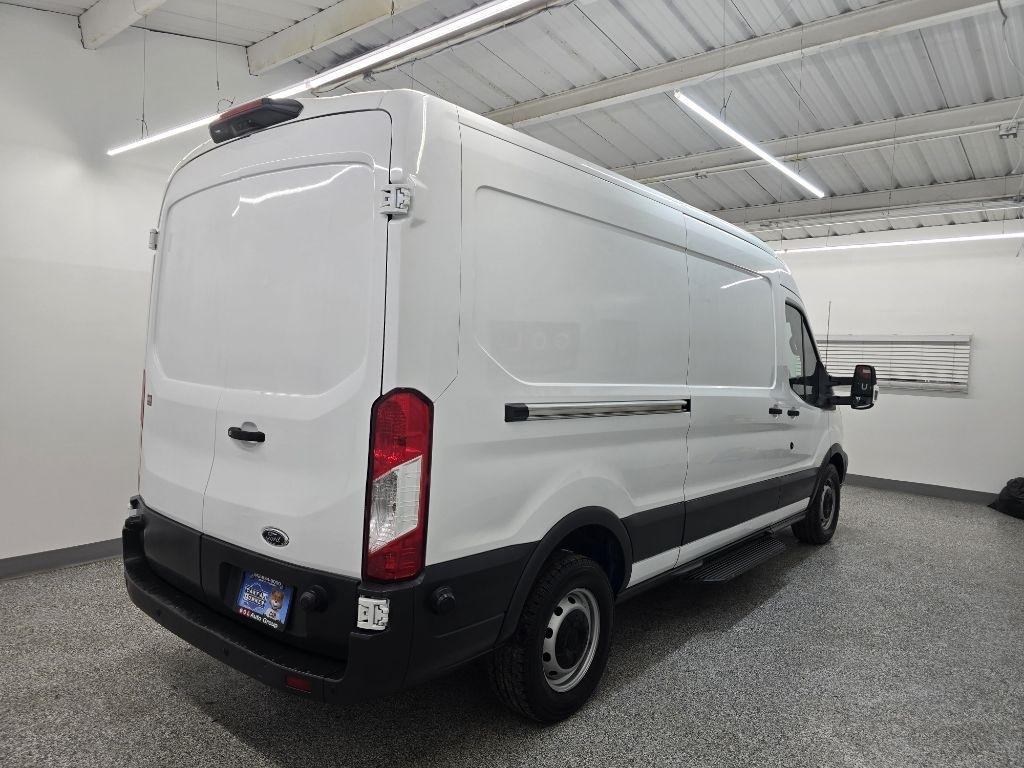 Ford Transit 250 Van Med. Roof w/Sliding Pass. 148-in. WB 2018