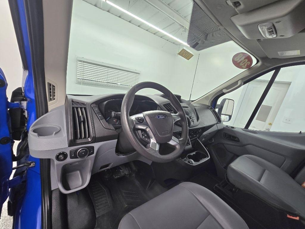 Ford Transit 250 Van Med. Roof w/Sliding Pass. 148-in. WB 2018