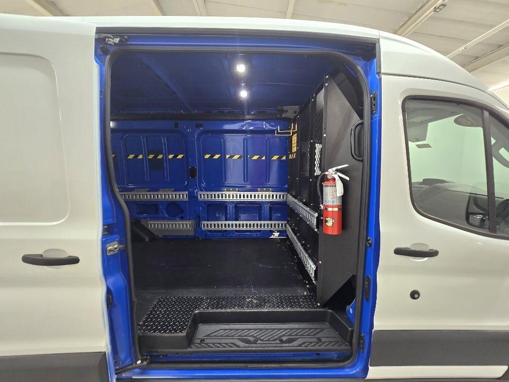 Ford Transit 250 Van Med. Roof w/Sliding Pass. 148-in. WB 2018