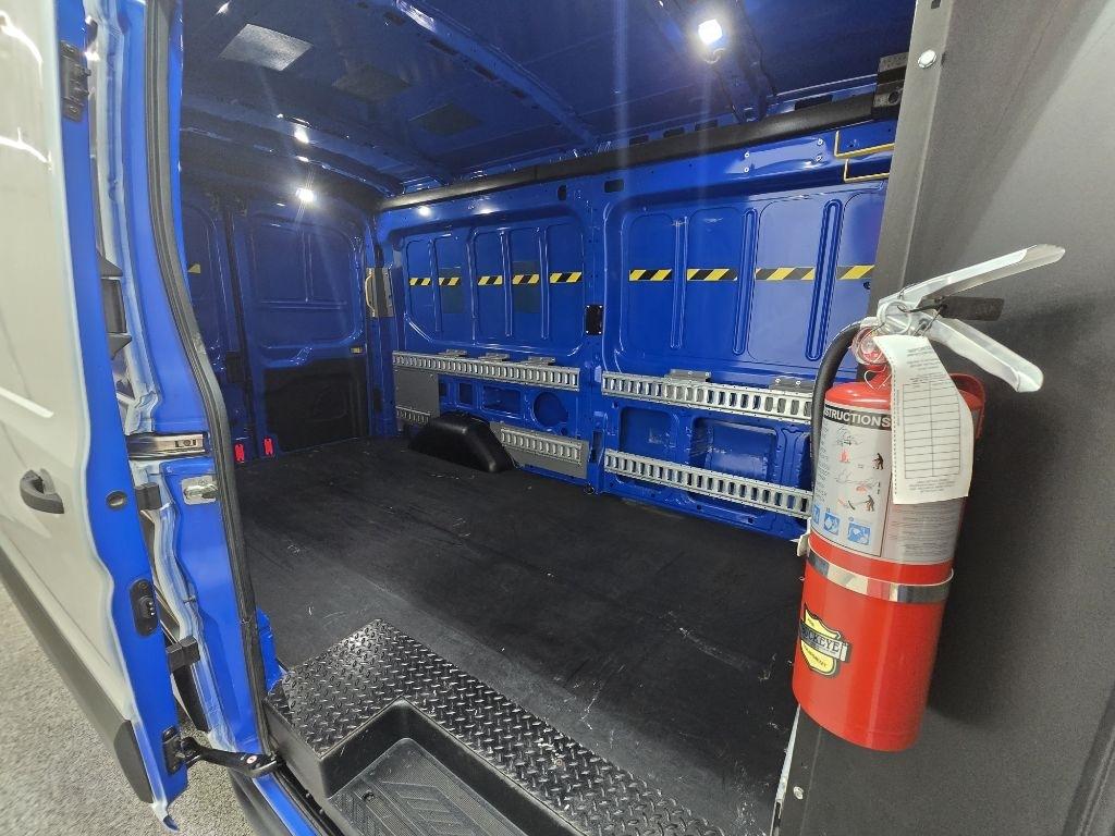 Ford Transit 250 Van Med. Roof w/Sliding Pass. 148-in. WB 2018