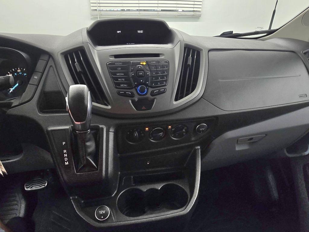Ford Transit 250 Van Med. Roof w/Sliding Pass. 148-in. WB 2018