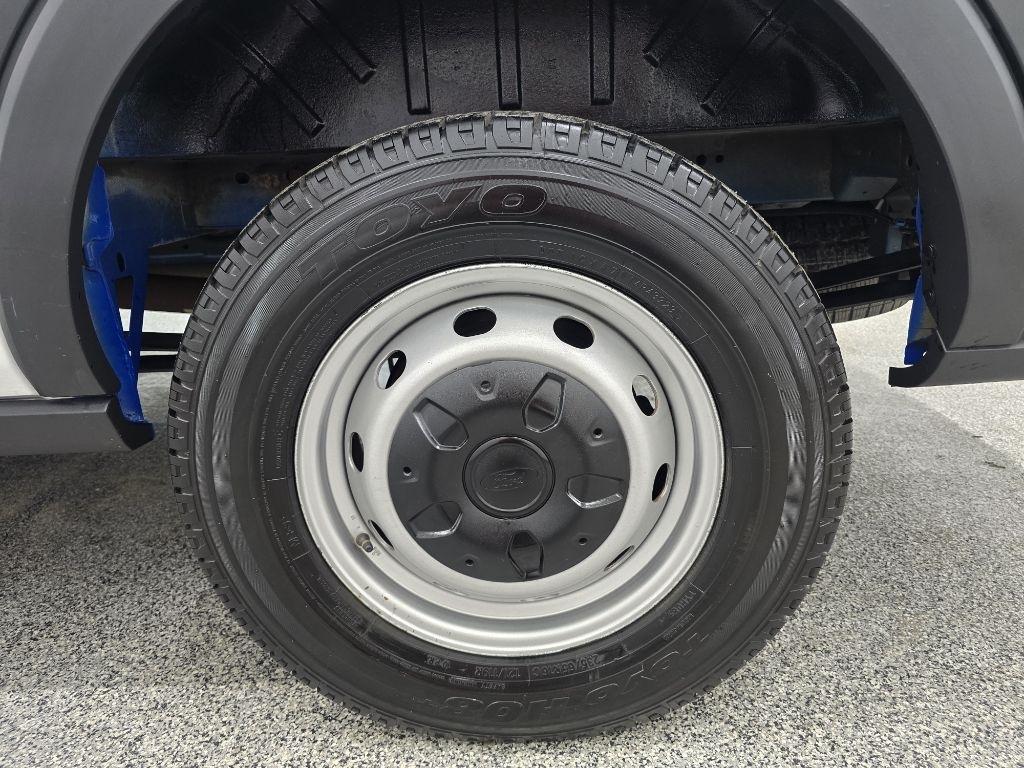 Ford Transit 250 Van Med. Roof w/Sliding Pass. 148-in. WB 2018