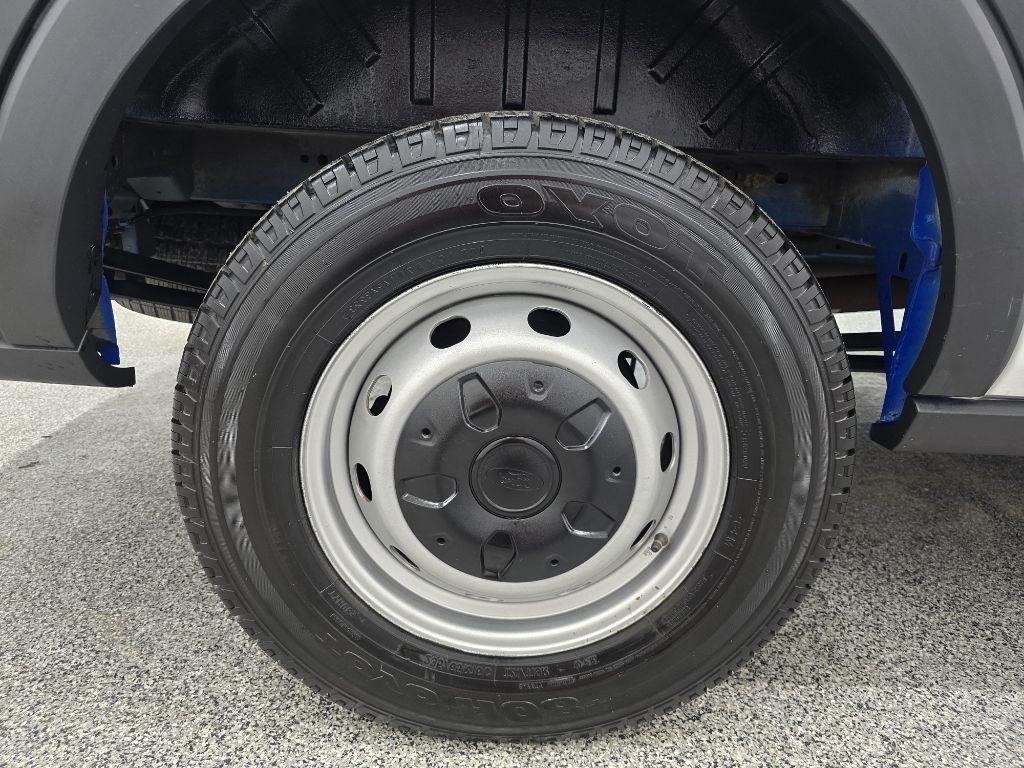 Ford Transit 250 Van Med. Roof w/Sliding Pass. 148-in. WB 2018