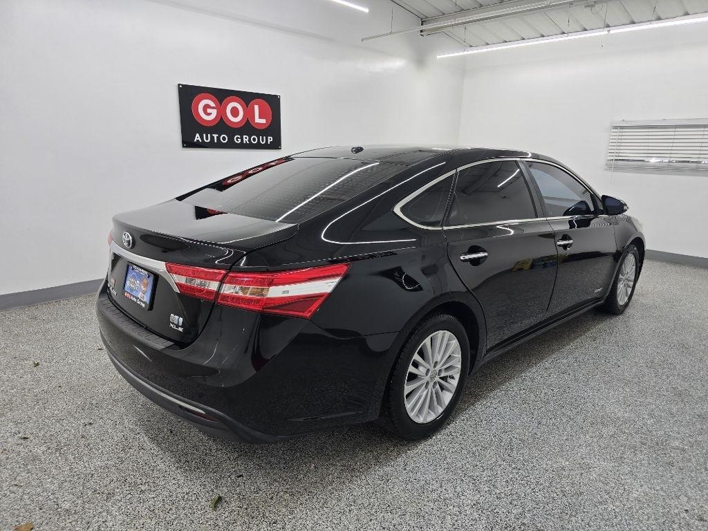 Toyota Avalon Hybrid XLE Premium 2013