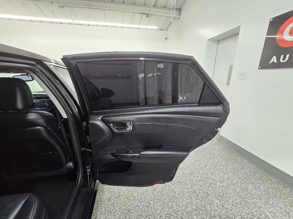 Toyota Avalon Hybrid XLE Premium 2013