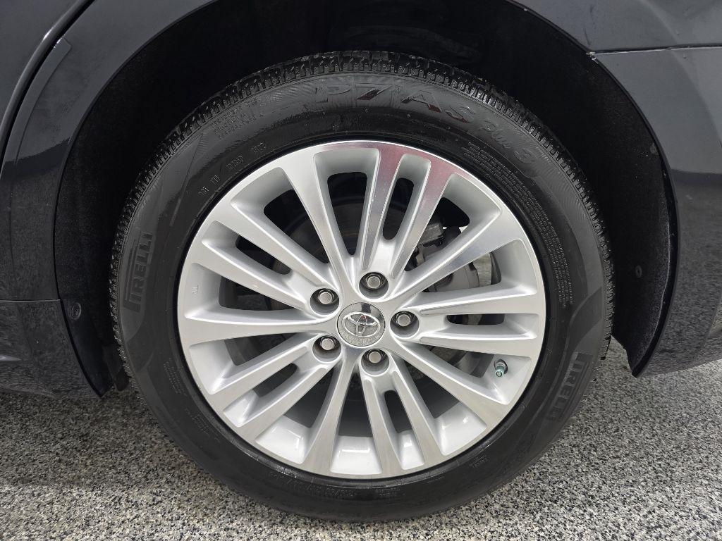 Toyota Avalon Hybrid XLE Premium 2013