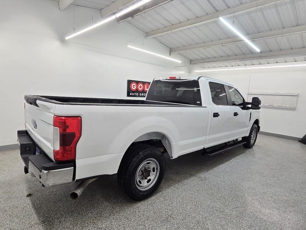 Ford F-250 SD Lariat Crew Cab 2WD 2019
