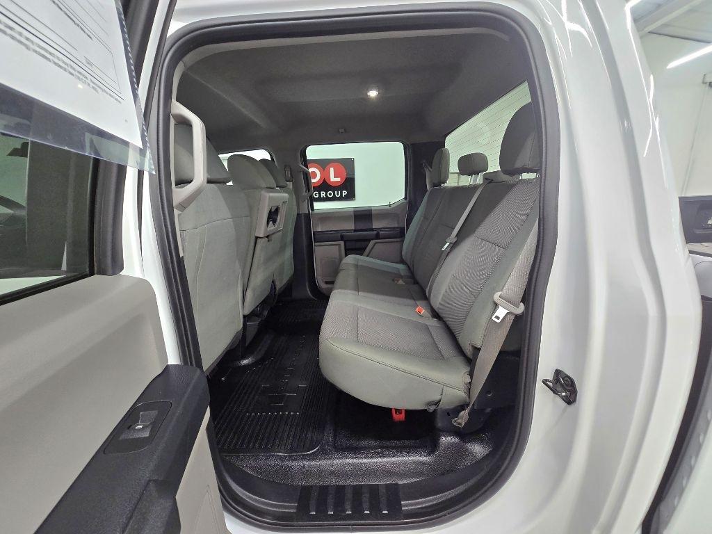 Ford F-250 SD Lariat Crew Cab 2WD 2019