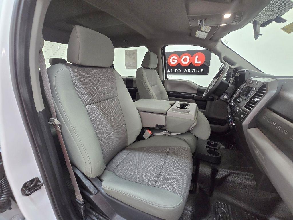Ford F-250 SD Lariat Crew Cab 2WD 2019