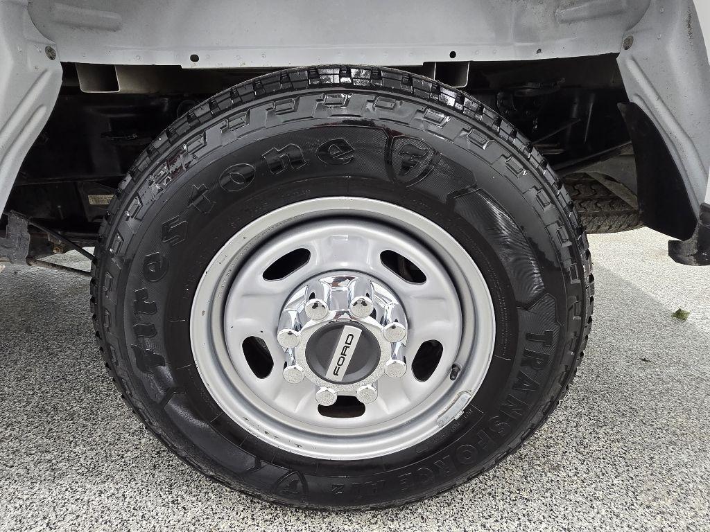 Ford F-250 SD Lariat Crew Cab 2WD 2019