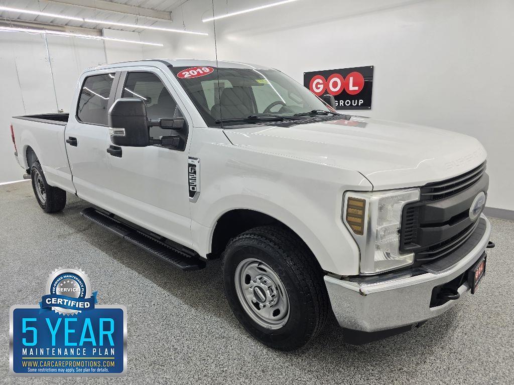 Ford F-250 SD Lariat Crew Cab 2WD 2019
