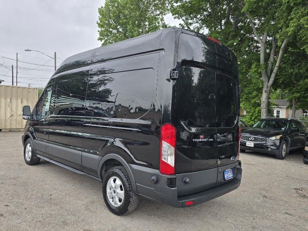 Ford Transit 250 Van High Roof w/Sliding Pass. 148-in. WB 2017