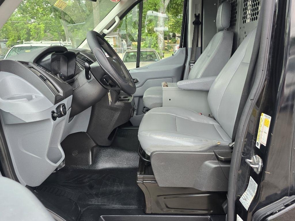 Ford Transit 250 Van High Roof w/Sliding Pass. 148-in. WB 2017
