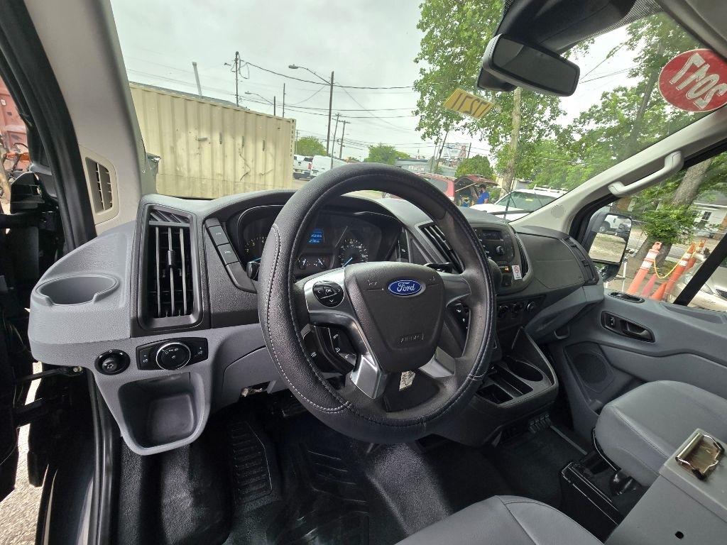 Ford Transit 250 Van High Roof w/Sliding Pass. 148-in. WB 2017
