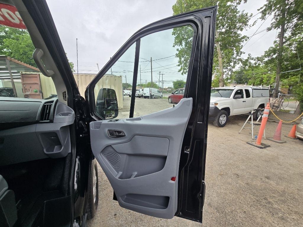 Ford Transit 250 Van High Roof w/Sliding Pass. 148-in. WB 2017