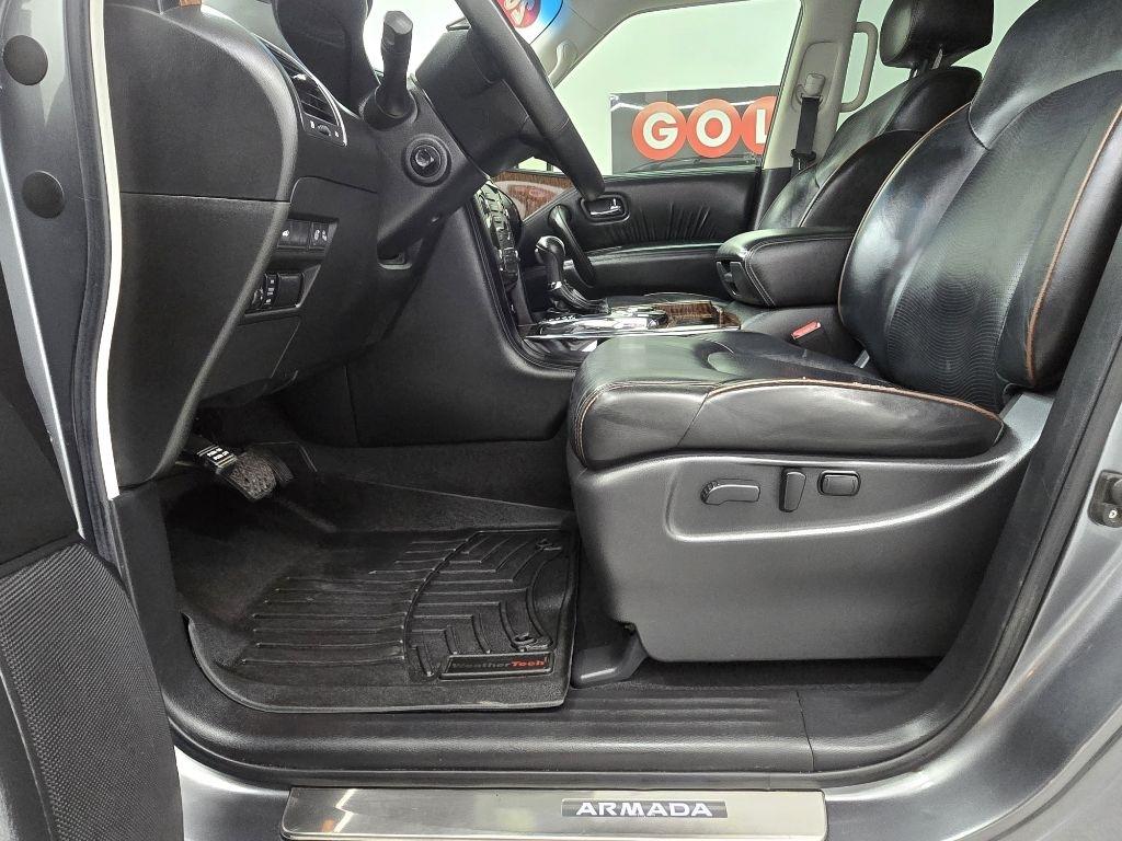 Nissan Armada Platinum 2WD 2017